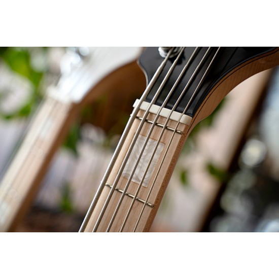 BAIXO ELECTRICO CORT ELRICK NJS5 WHITE W/CASE BAIXO ELECTRICO CORT ELRICK NJS5 WHITE W/CASE